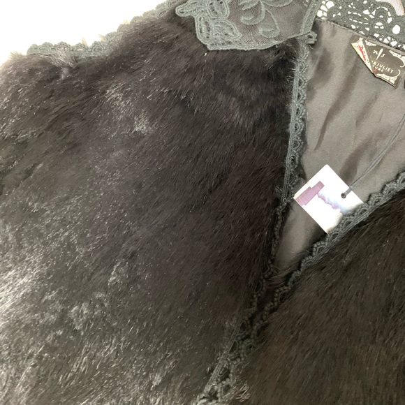 Rabbit fur vest - Picture 6 of 6